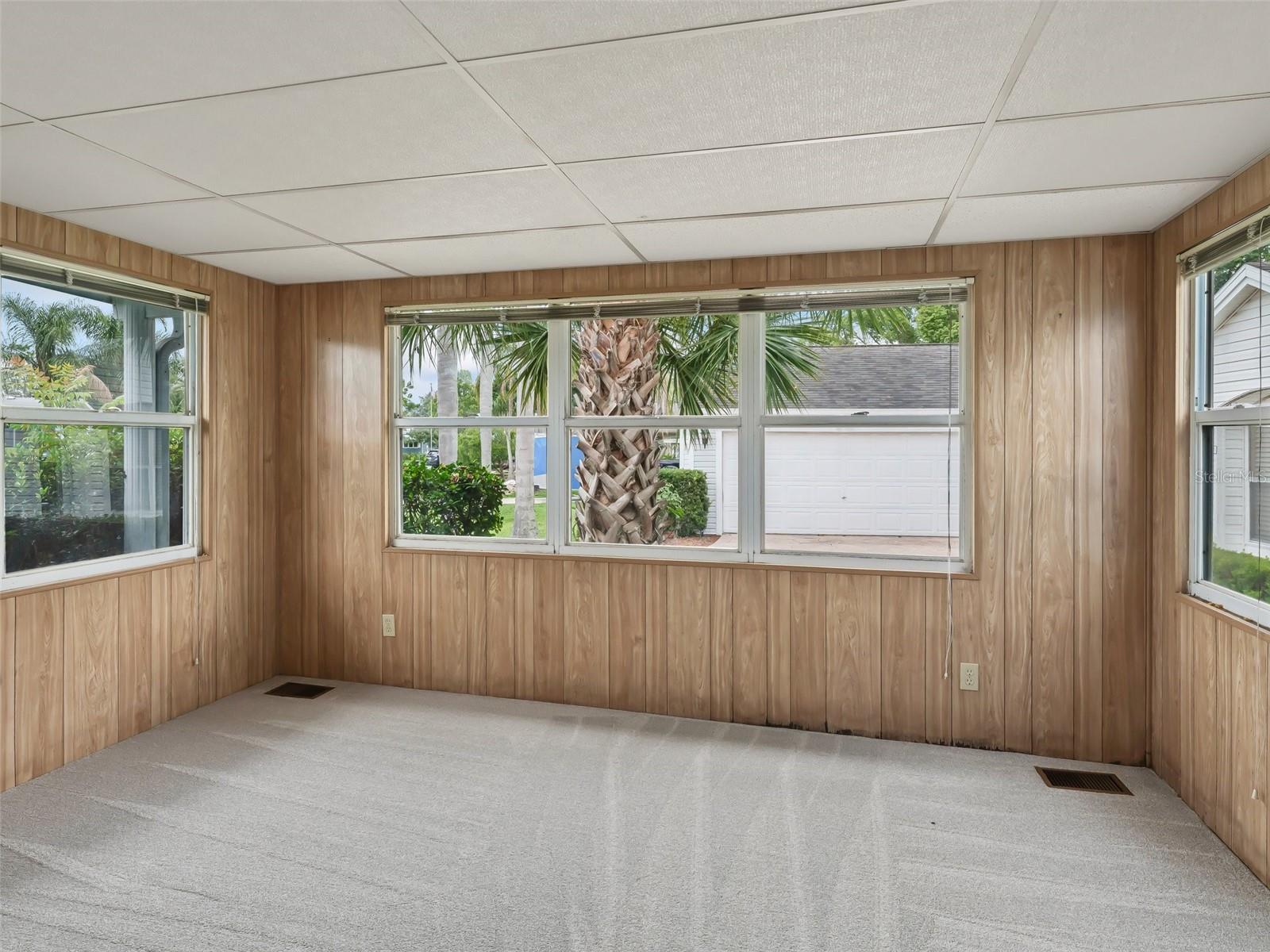 Image 15 of 47 For 727 Turnberry Lane