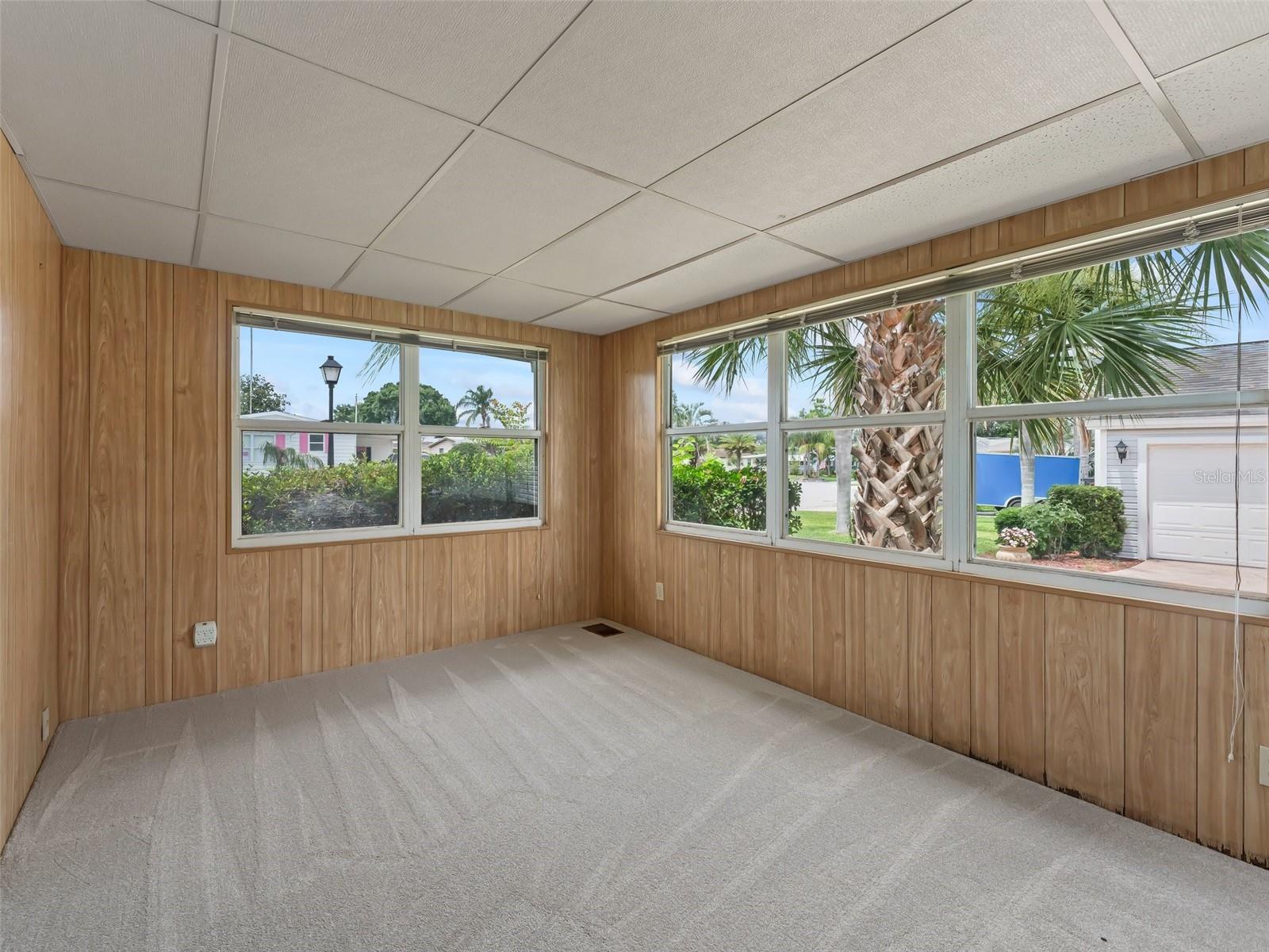 Image 17 of 47 For 727 Turnberry Lane