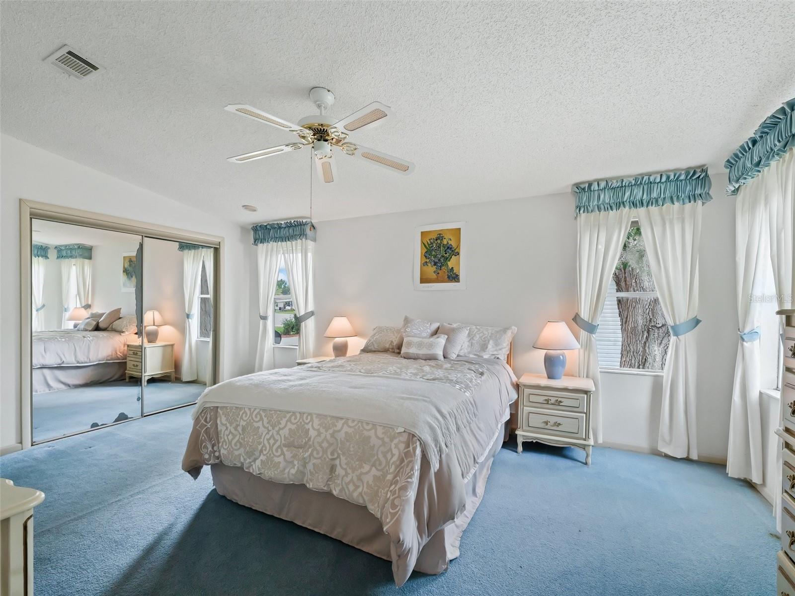 Image 29 of 47 For 727 Turnberry Lane