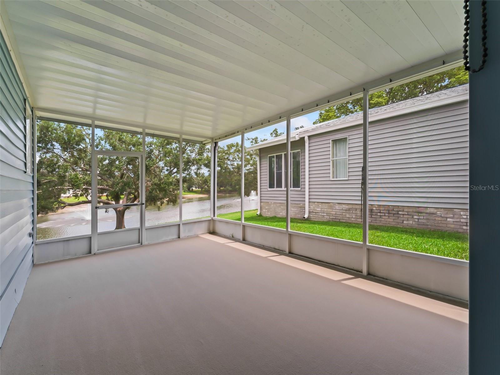 Image 37 of 47 For 727 Turnberry Lane