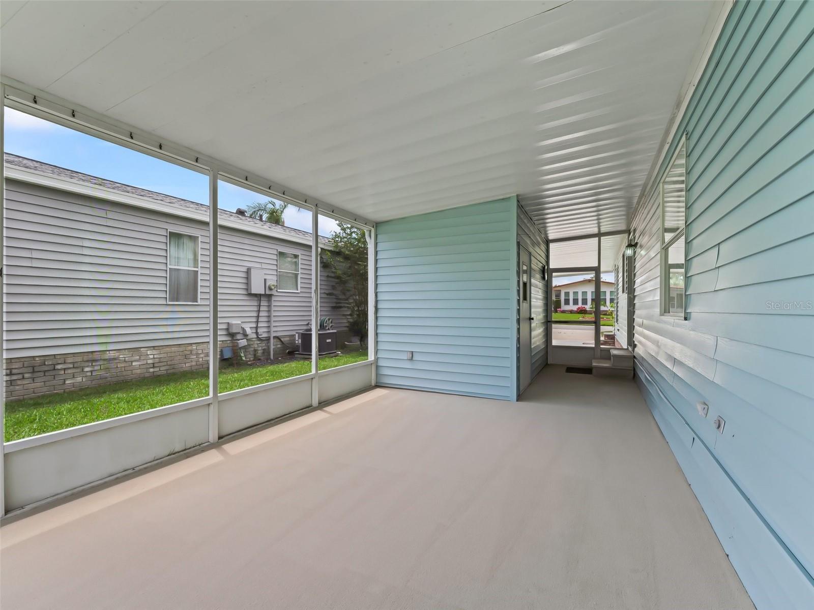 Image 39 of 47 For 727 Turnberry Lane