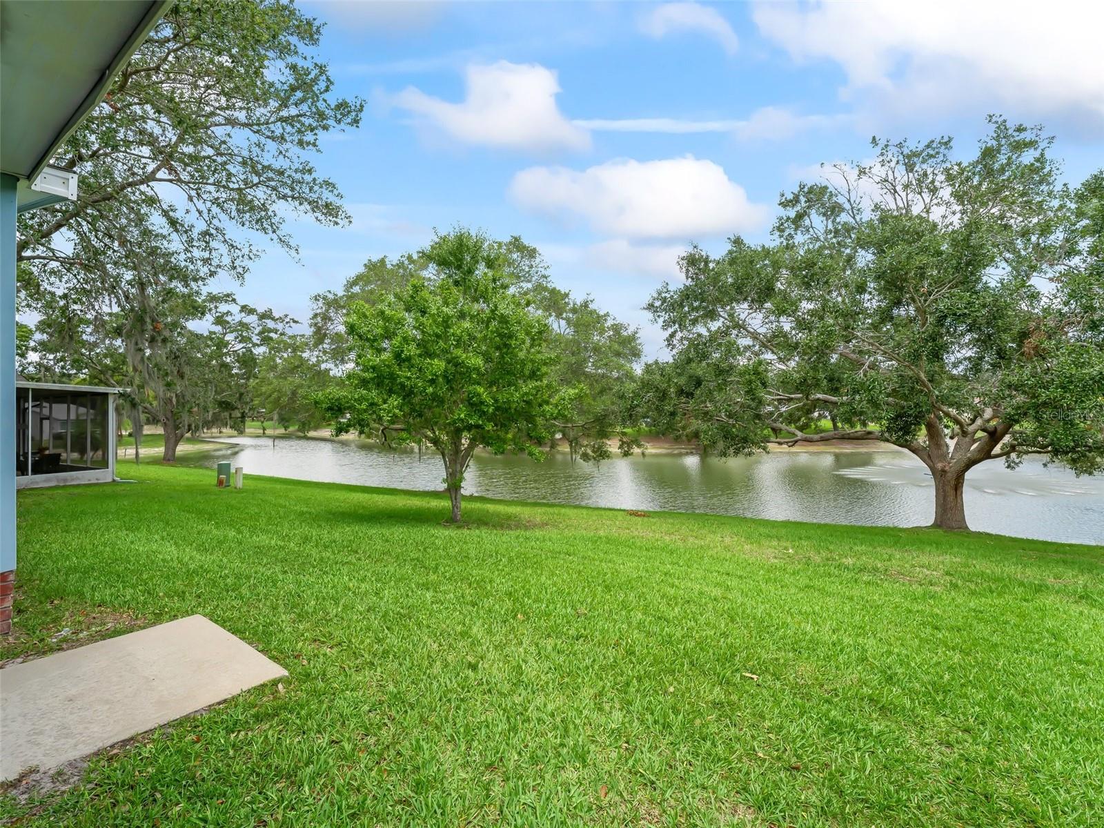 Image 40 of 47 For 727 Turnberry Lane