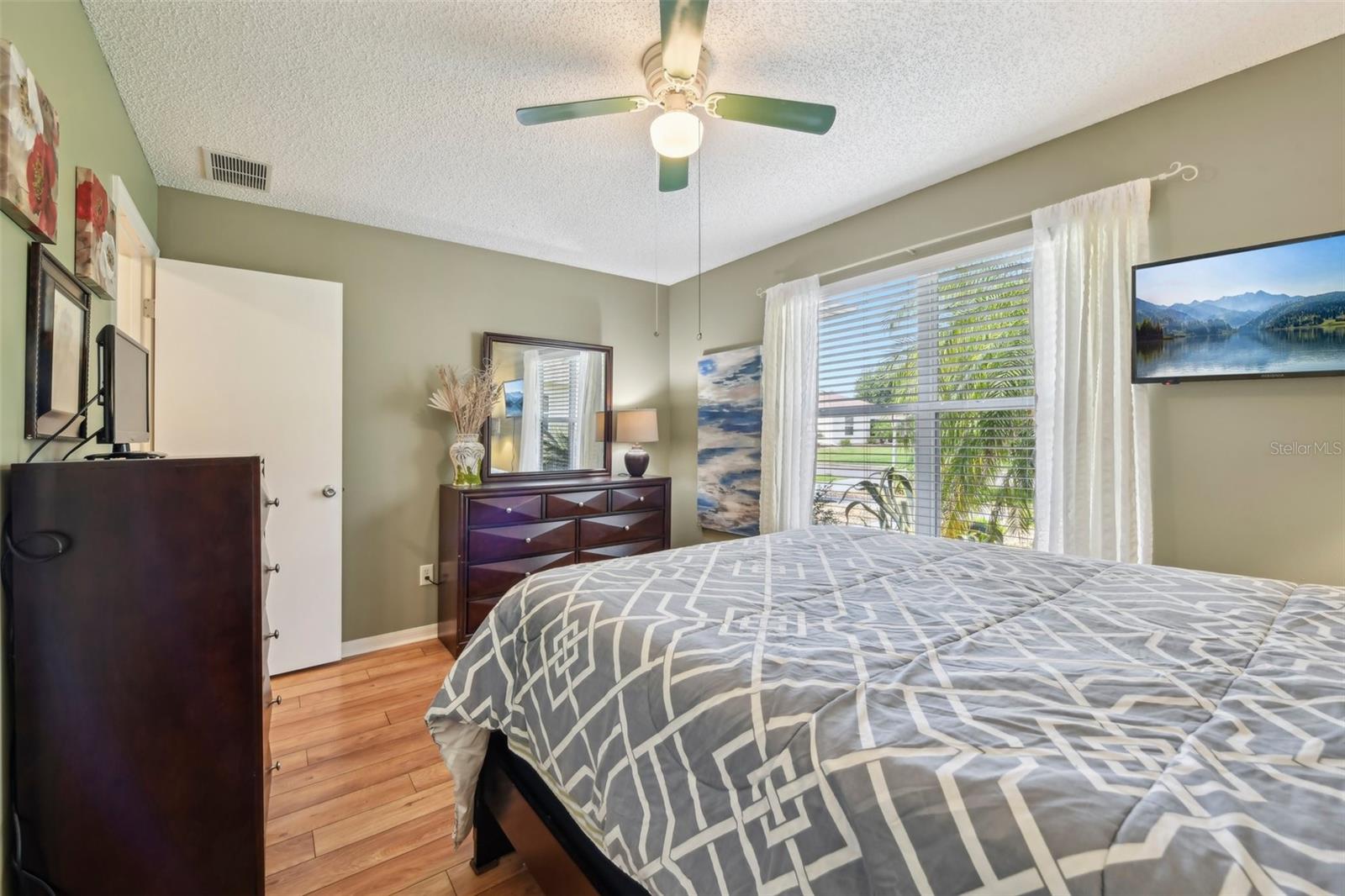 Image 22 of 47 For 8039 174th Belhaven Loop