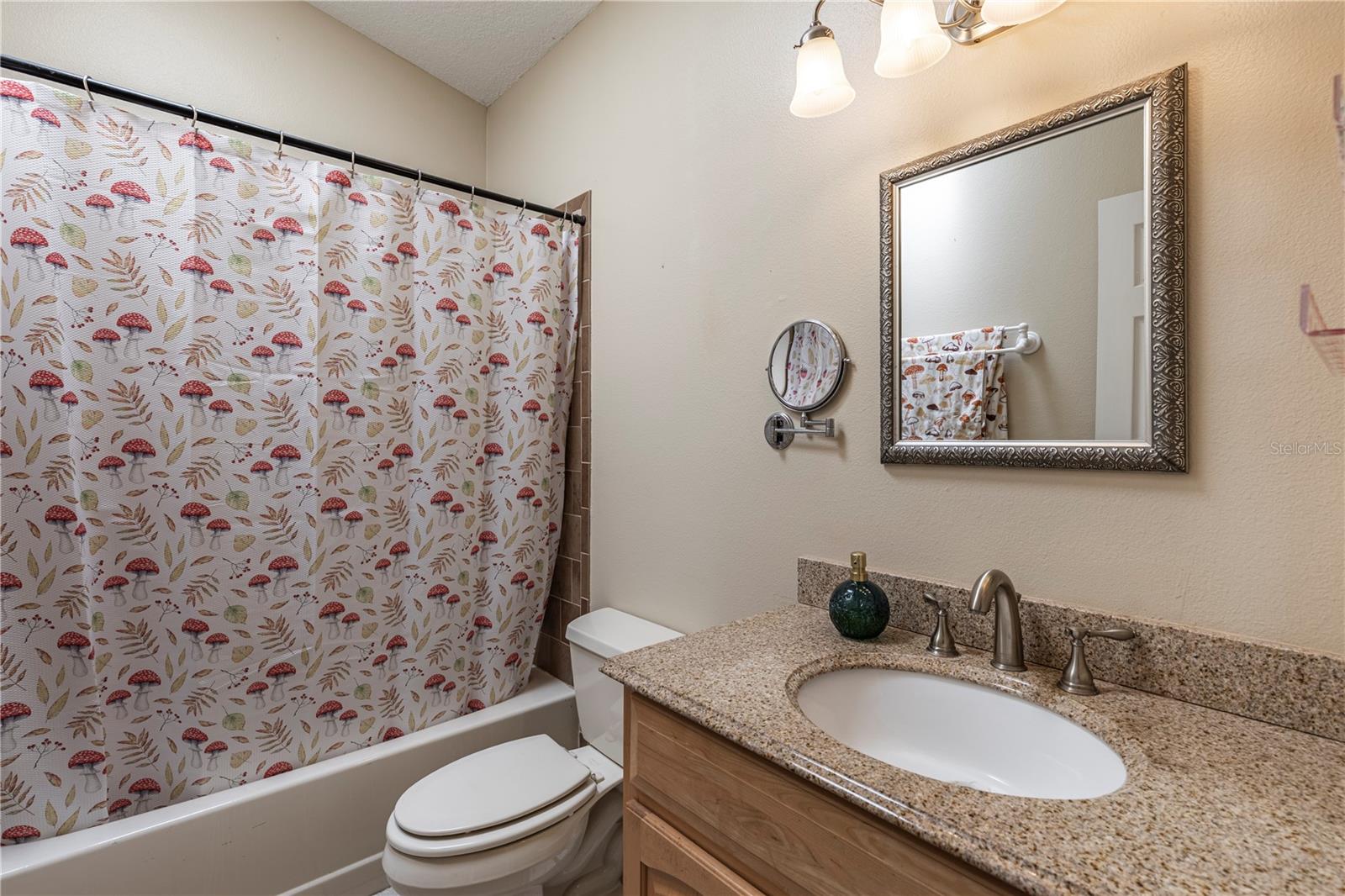 Image 19 of 61 For 5521 Oak Street