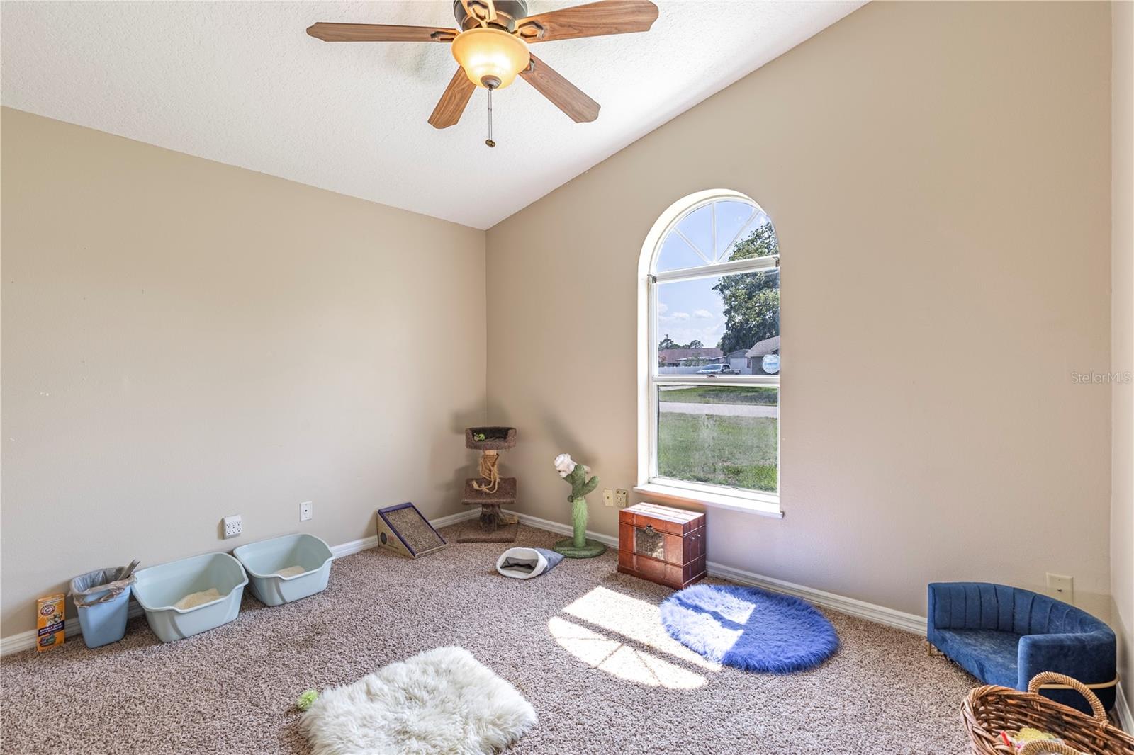 Image 20 of 61 For 5521 Oak Street