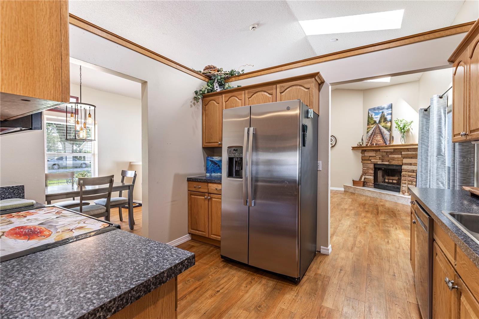 Image 30 of 61 For 5521 Oak Street