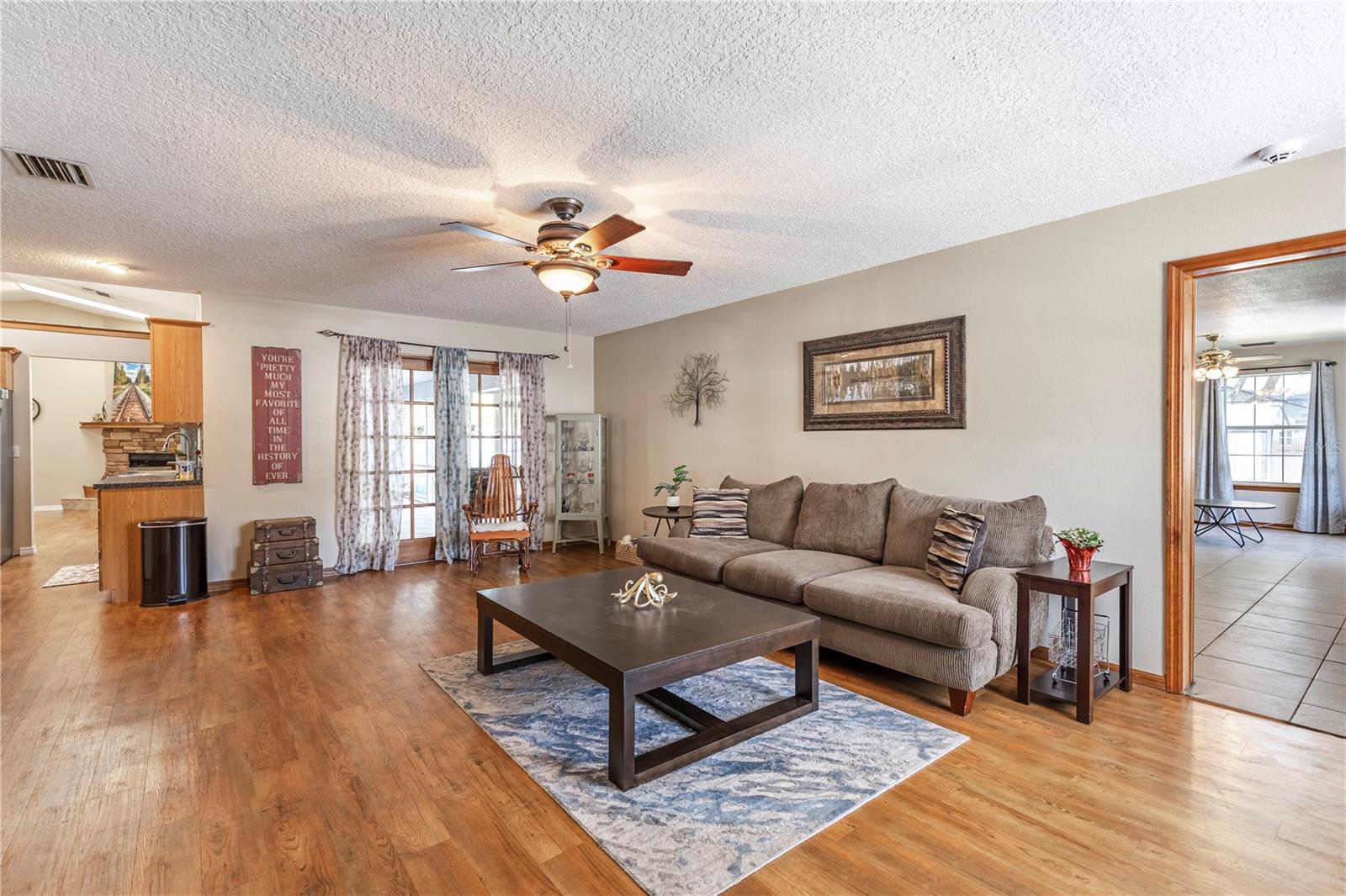 Image 32 of 61 For 5521 Oak Street