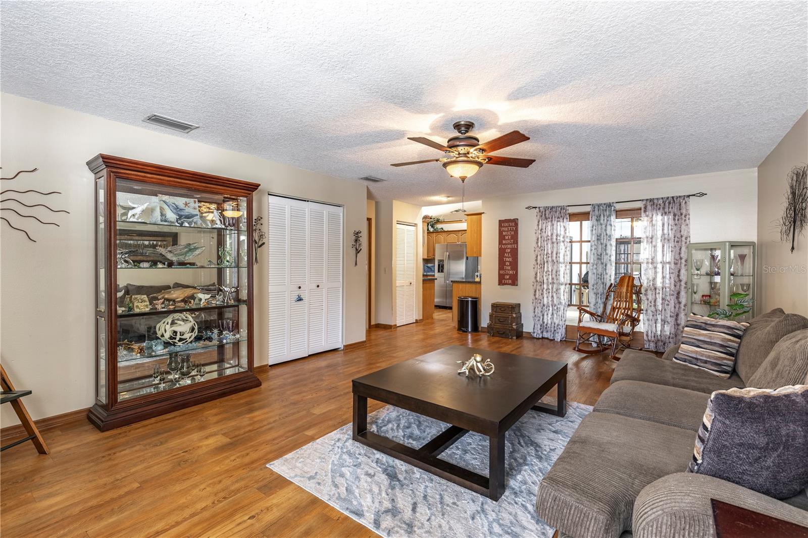 Image 33 of 61 For 5521 Oak Street