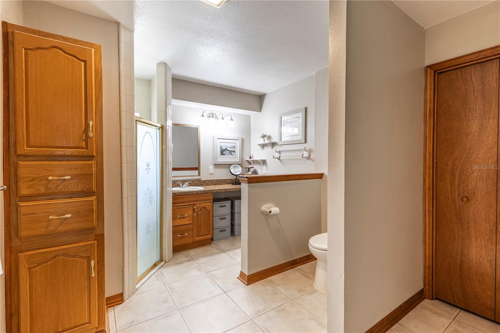 Image 42 of 61 For 5521 Oak Street