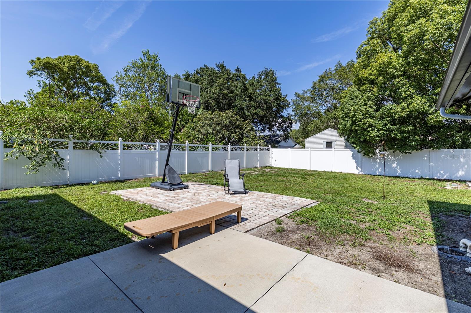 Image 46 of 61 For 5521 Oak Street