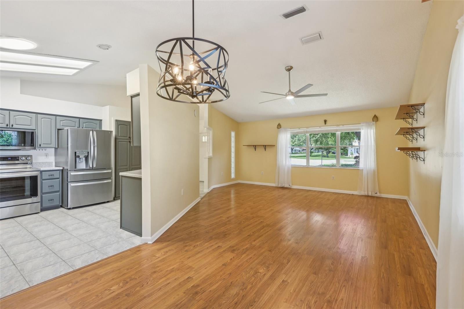 Image 17 of 69 For 1011 Dundee Circle
