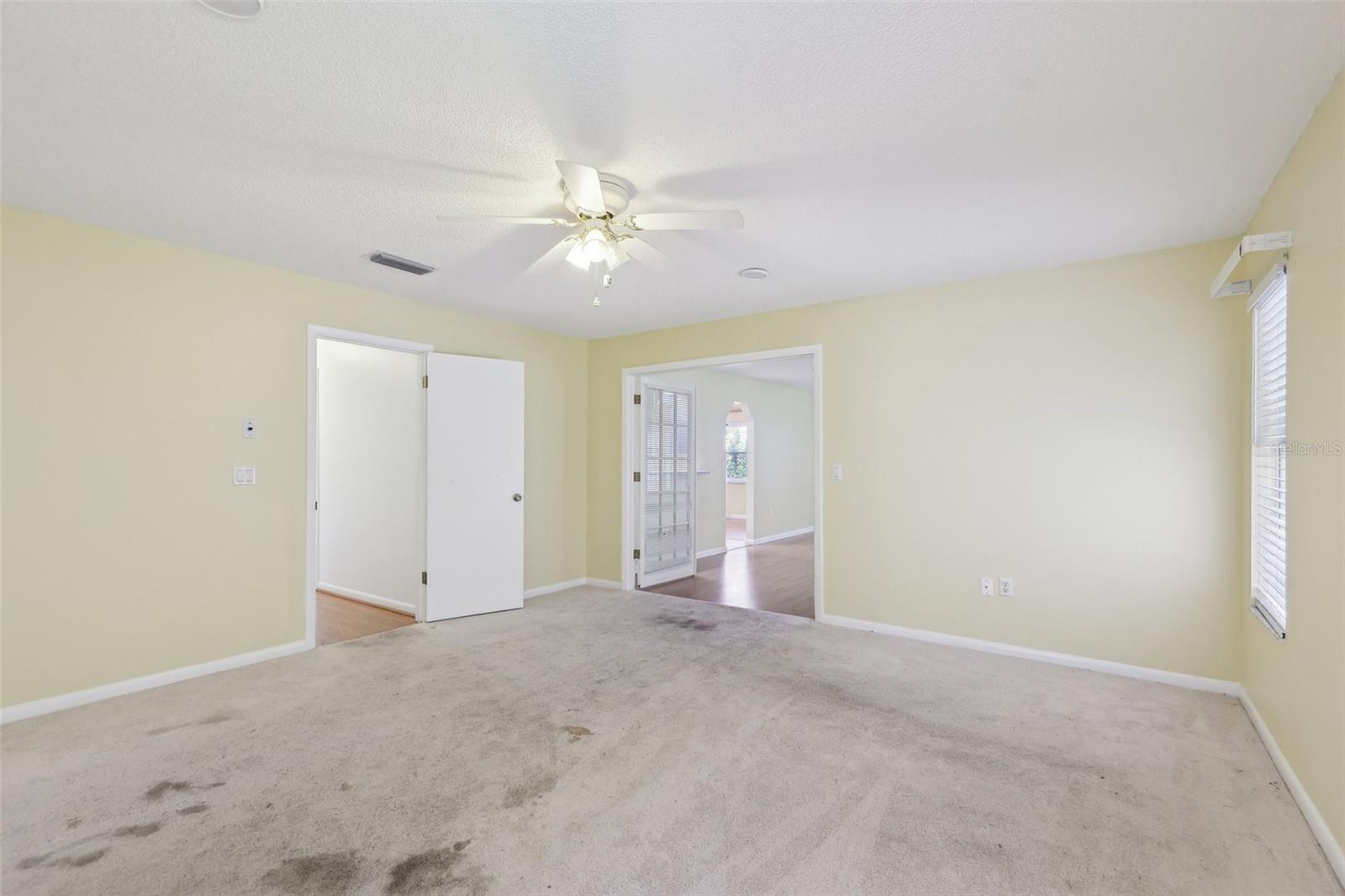Image 30 of 69 For 1011 Dundee Circle
