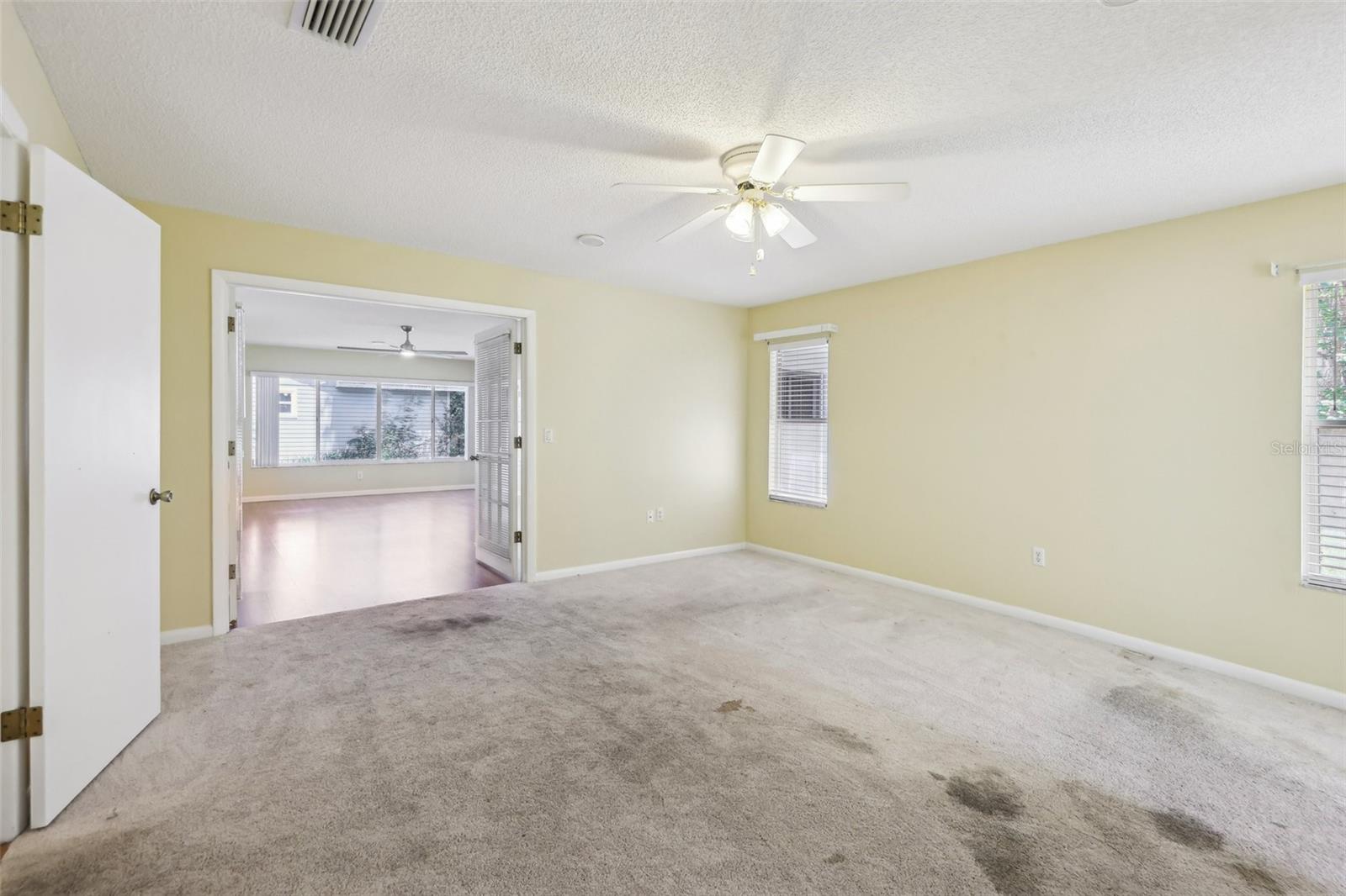 Image 31 of 69 For 1011 Dundee Circle