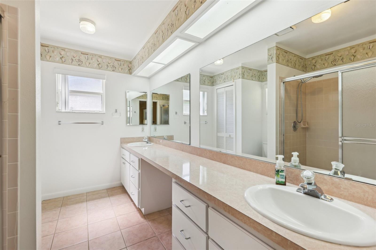 Image 33 of 69 For 1011 Dundee Circle