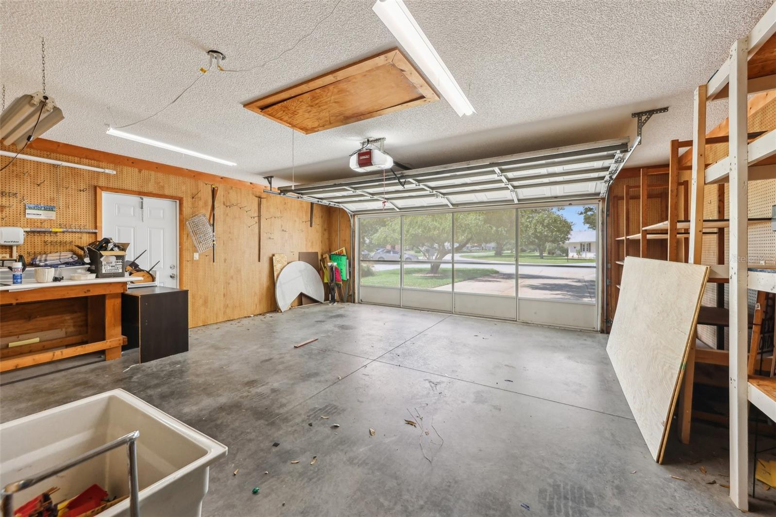 Image 41 of 69 For 1011 Dundee Circle