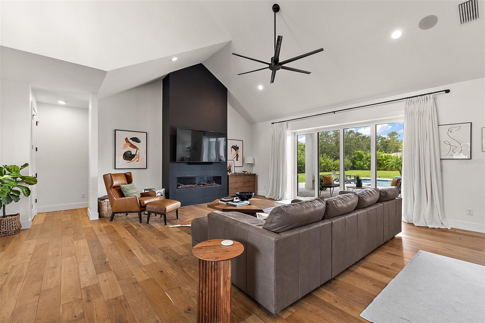 Image 14 of 52 For 35449 Pinegate Trail