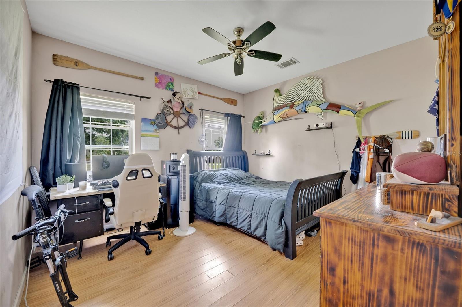 Image 15 of 75 For 21320 Paradise Way