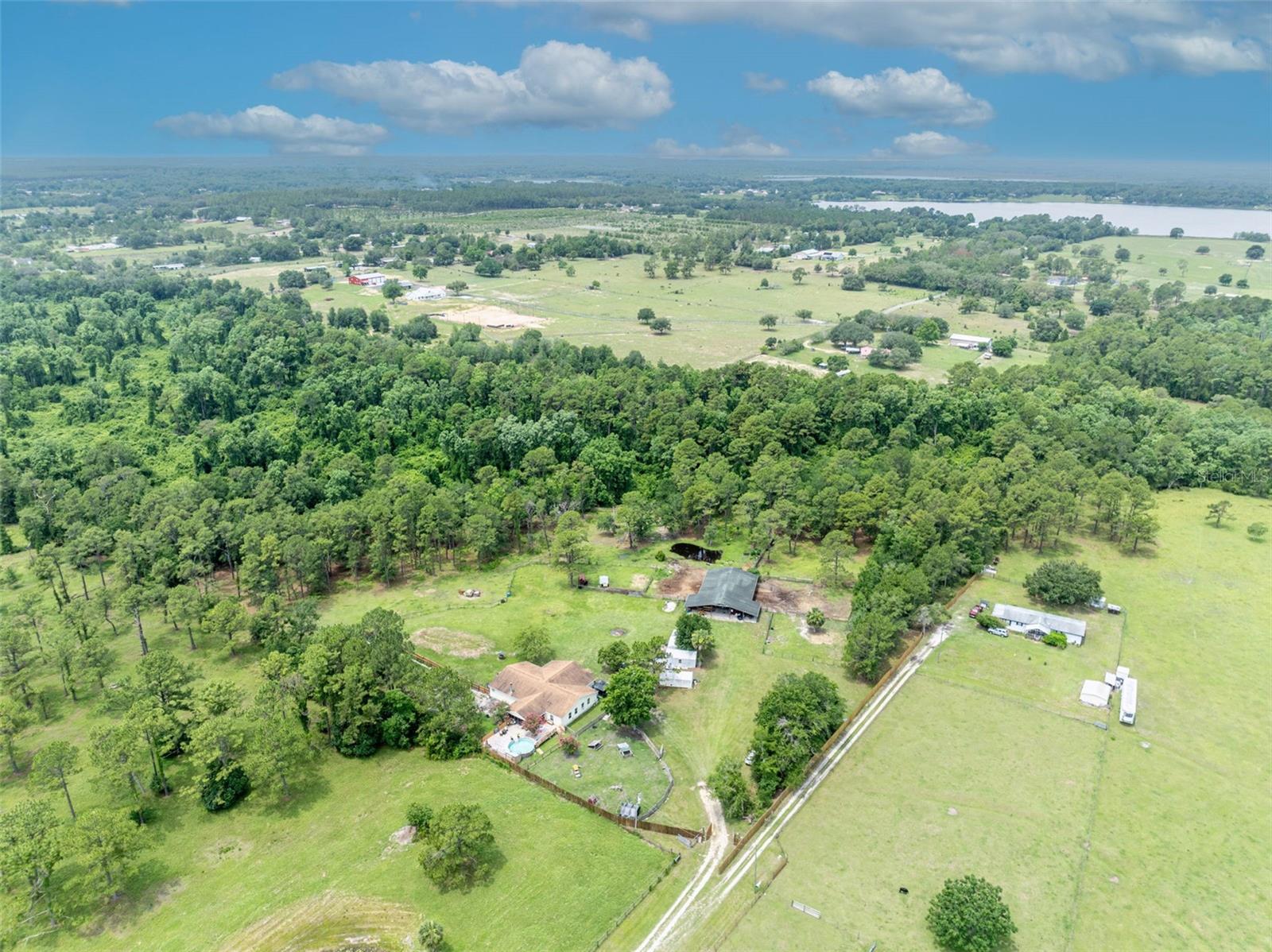 Image 58 of 75 For 21320 Paradise Way