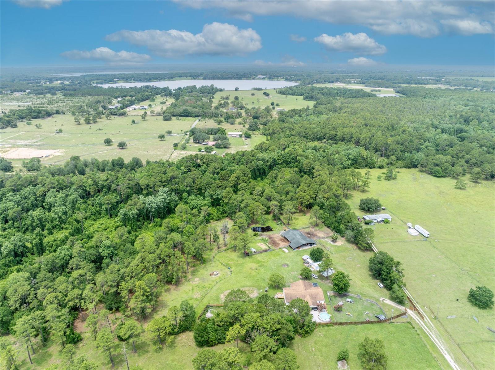 Image 61 of 75 For 21320 Paradise Way