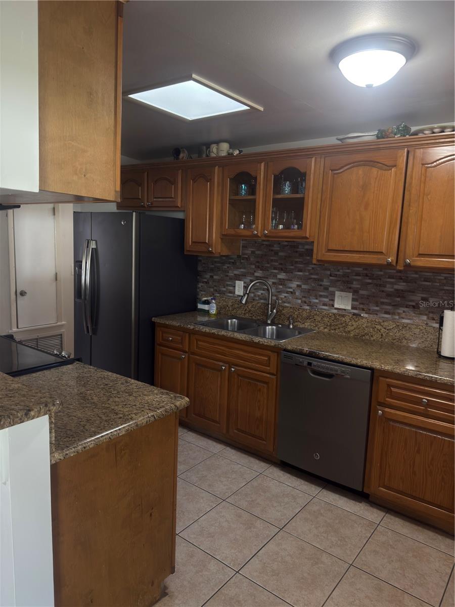 Image 5 of 16 For 48 Pinehurst Circle