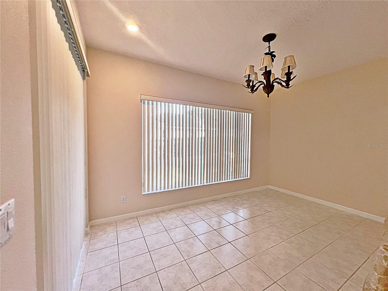 Image 11 of 18 For 2194 Caxton Avenue