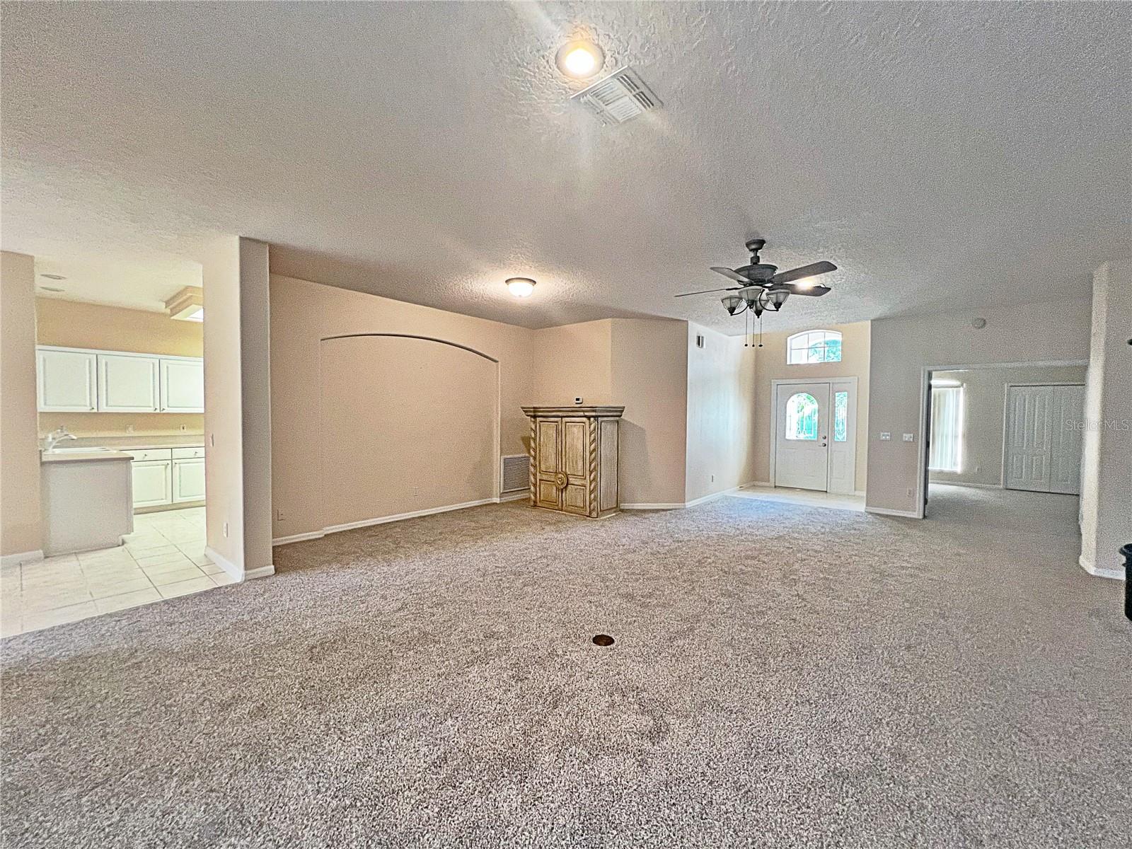Image 8 of 18 For 2194 Caxton Avenue