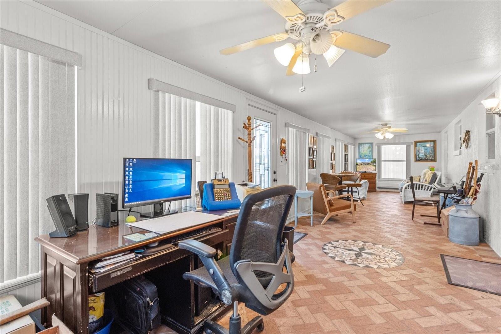 Image 13 of 43 For 2542 Regatta Point
