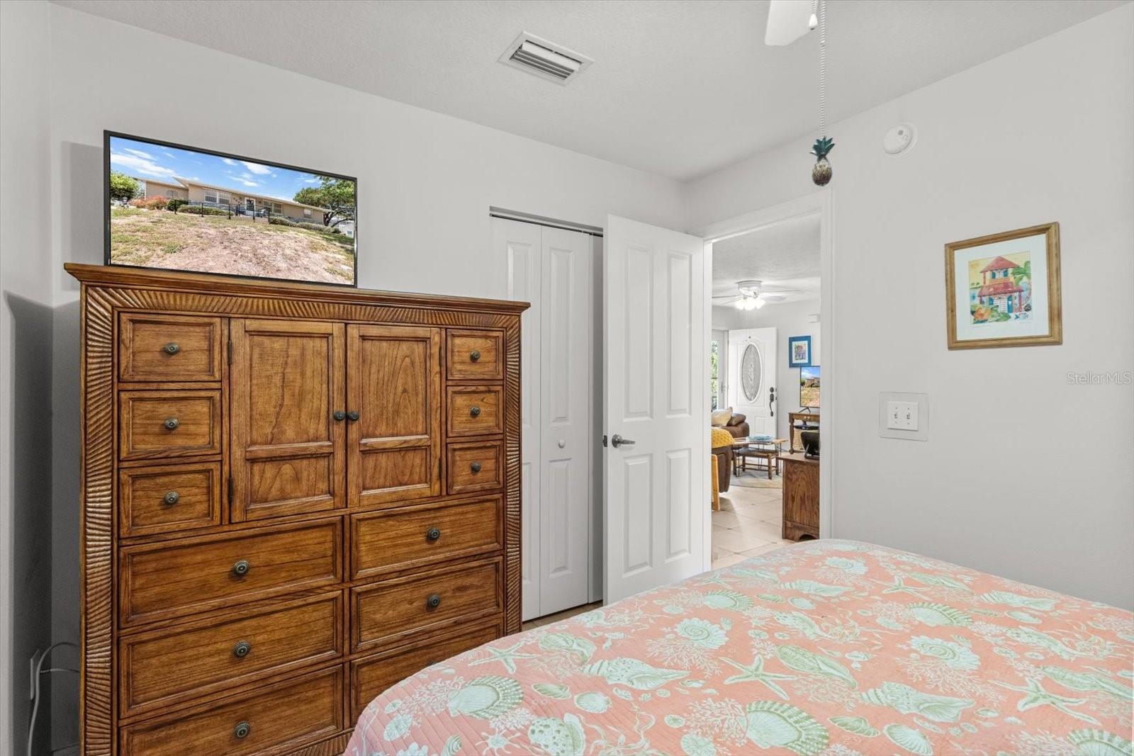 Image 21 of 43 For 2542 Regatta Point