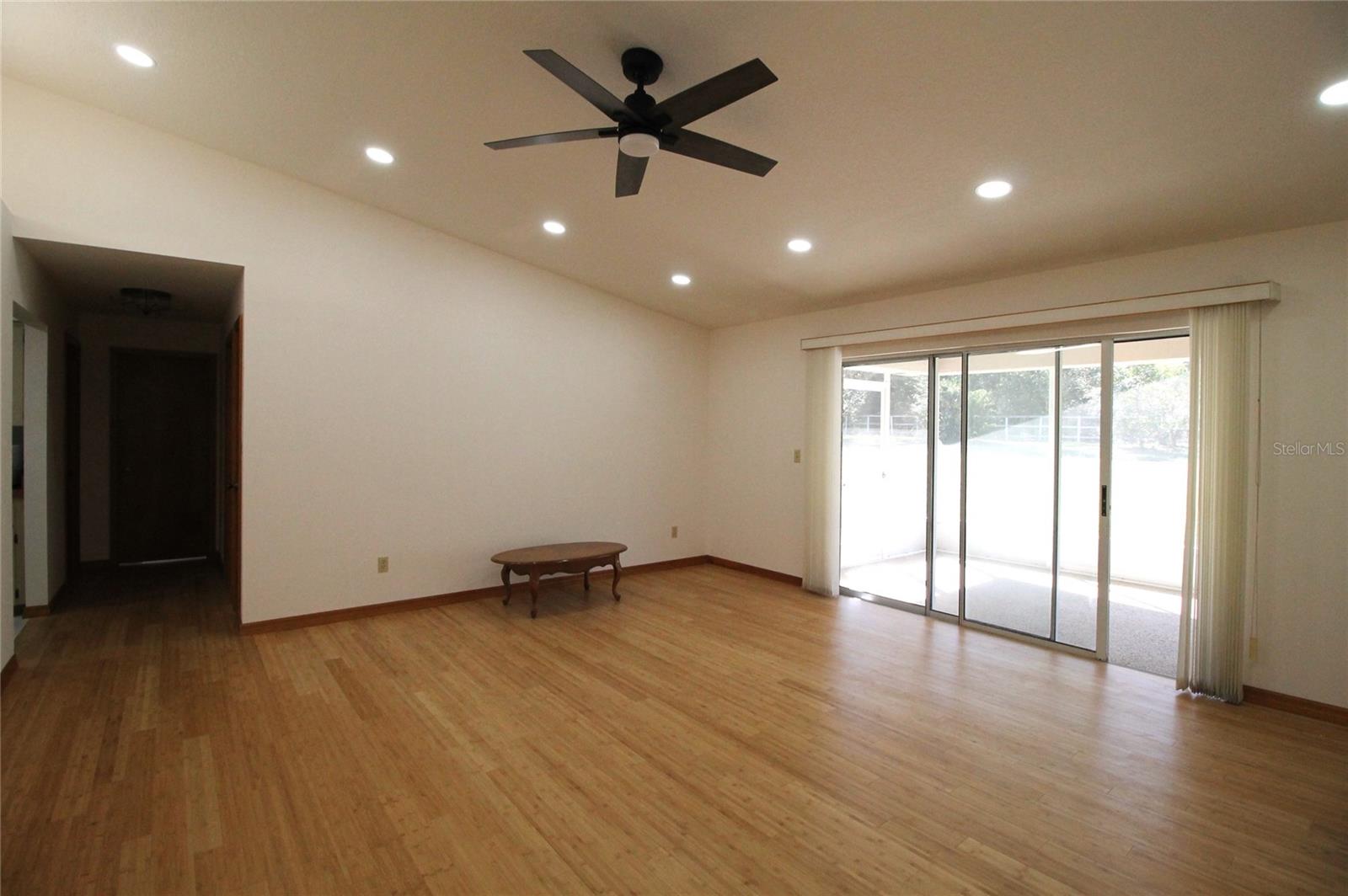 Listing photo id 9 for 11740 Highway 25