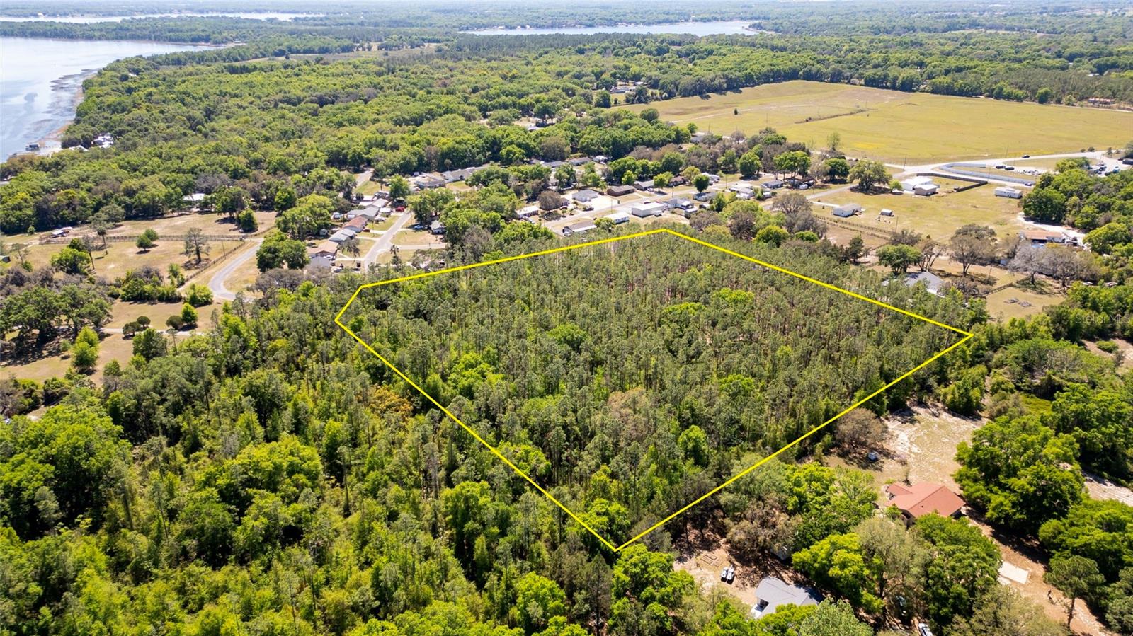 Listing photo id 19 for 11740 Highway 25