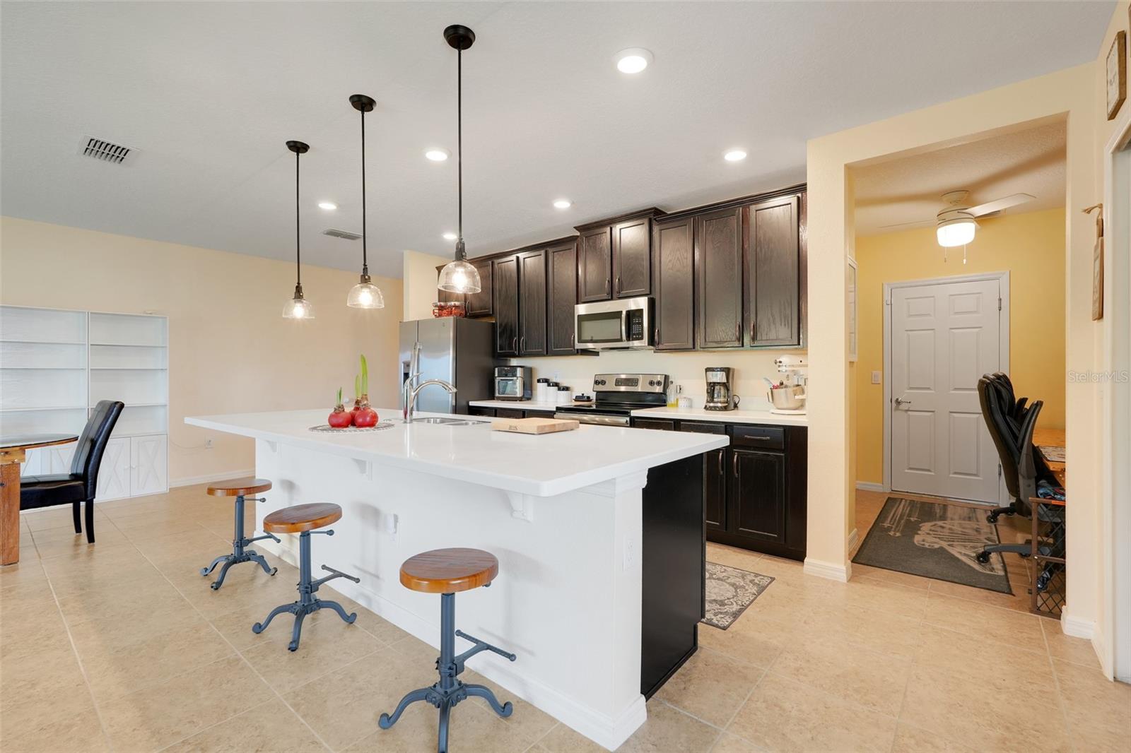Image 16 of 42 For 641 Black Eagle Drive