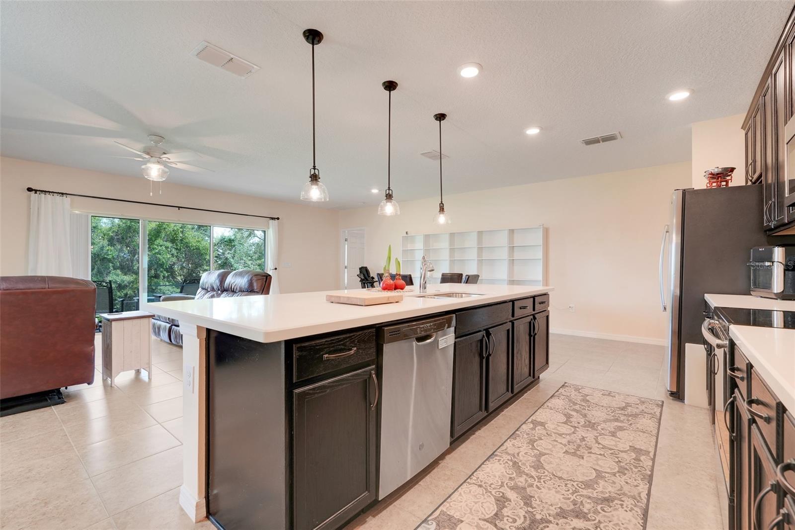 Image 19 of 42 For 641 Black Eagle Drive