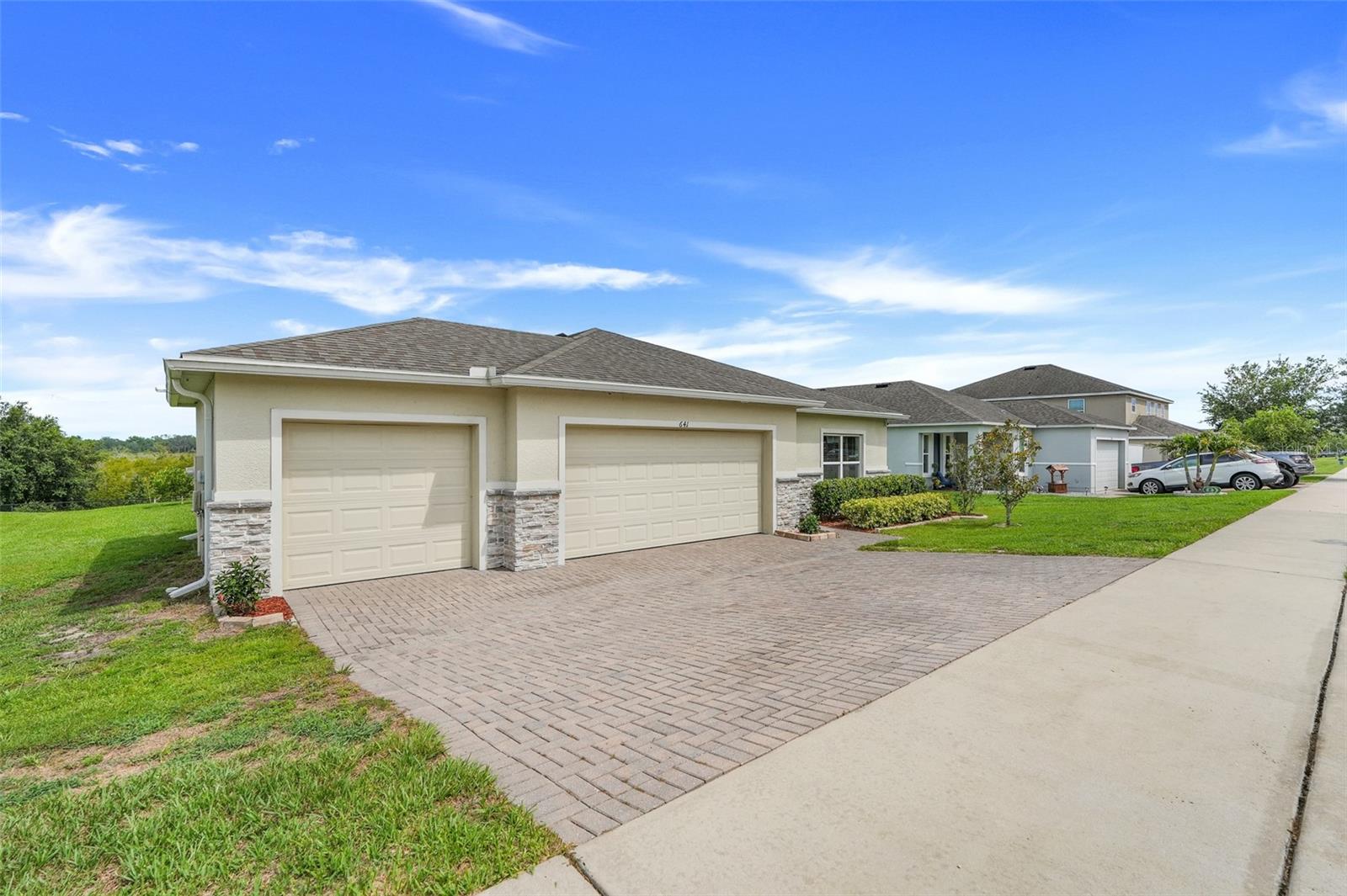 Image 6 of 42 For 641 Black Eagle Drive