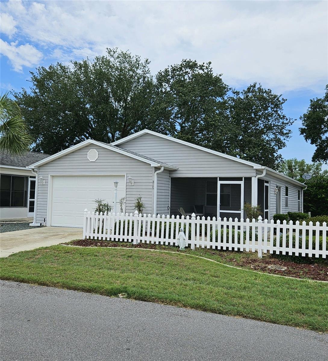 Details for 2105 Escobar Avenue, THE VILLAGES, FL 32159