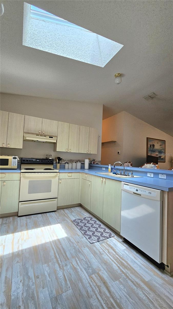 Image 7 of 15 For 2105 Escobar Avenue