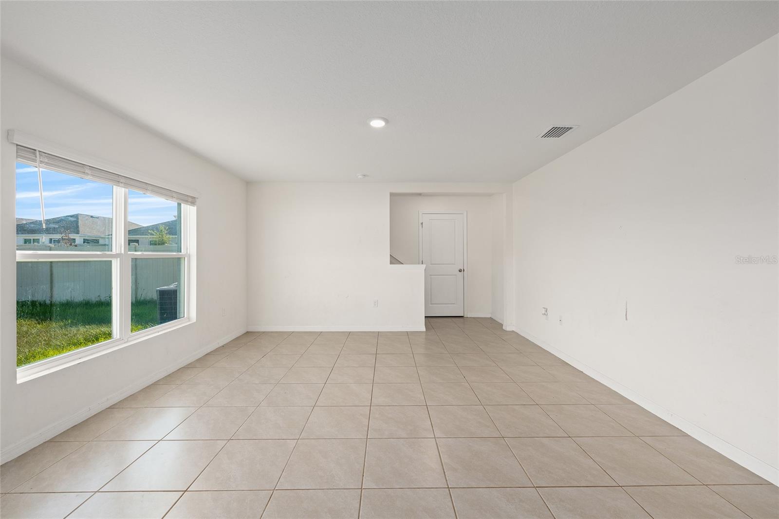 Image 10 of 23 For 4713 86 Lane