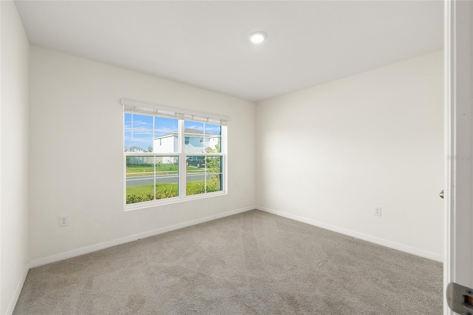 Image 3 of 23 For 4713 86 Lane