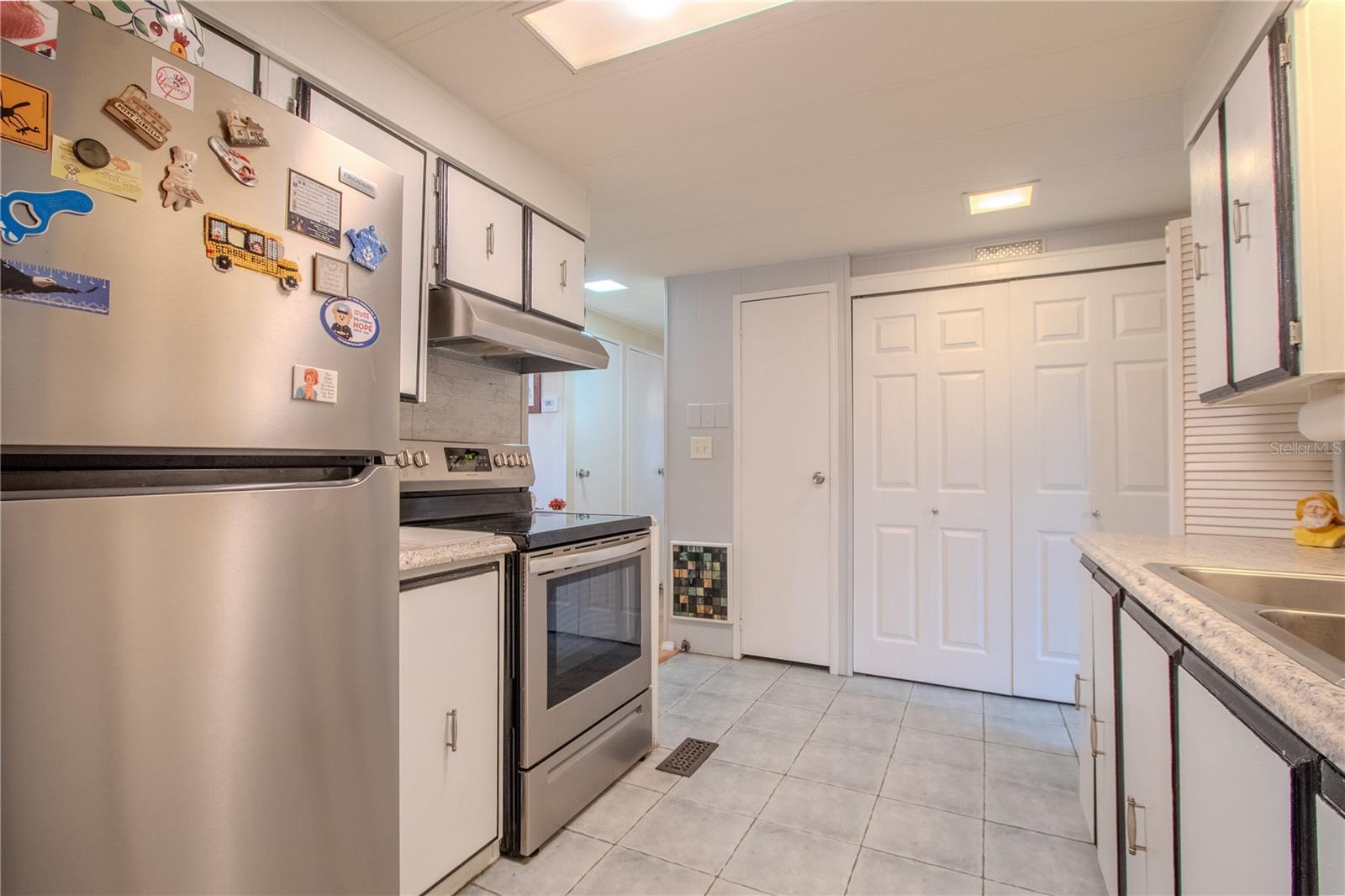 Image 10 of 25 For 2475 Karen Drive