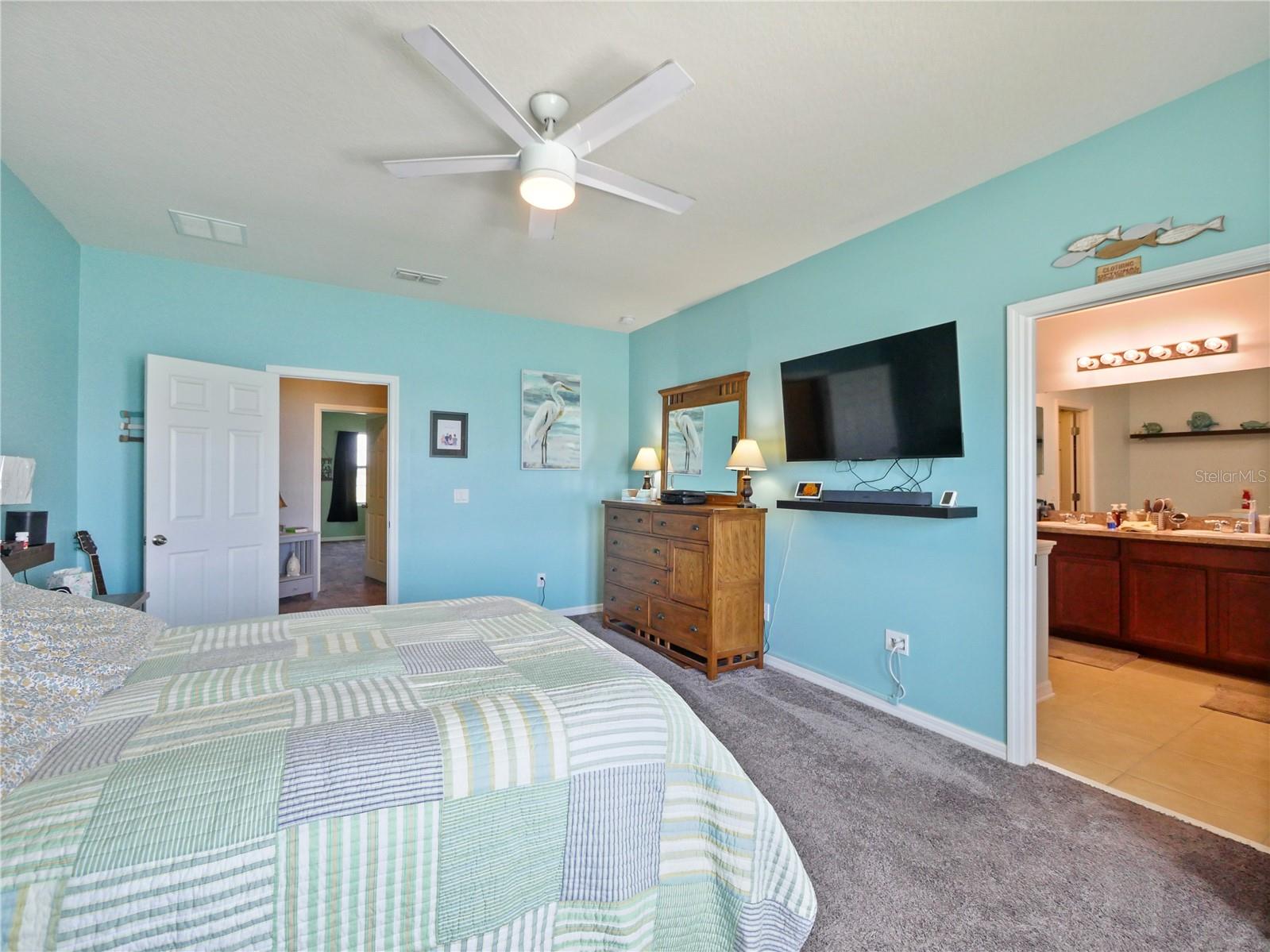 Image 11 of 48 For 395 Blue Cypress Drive