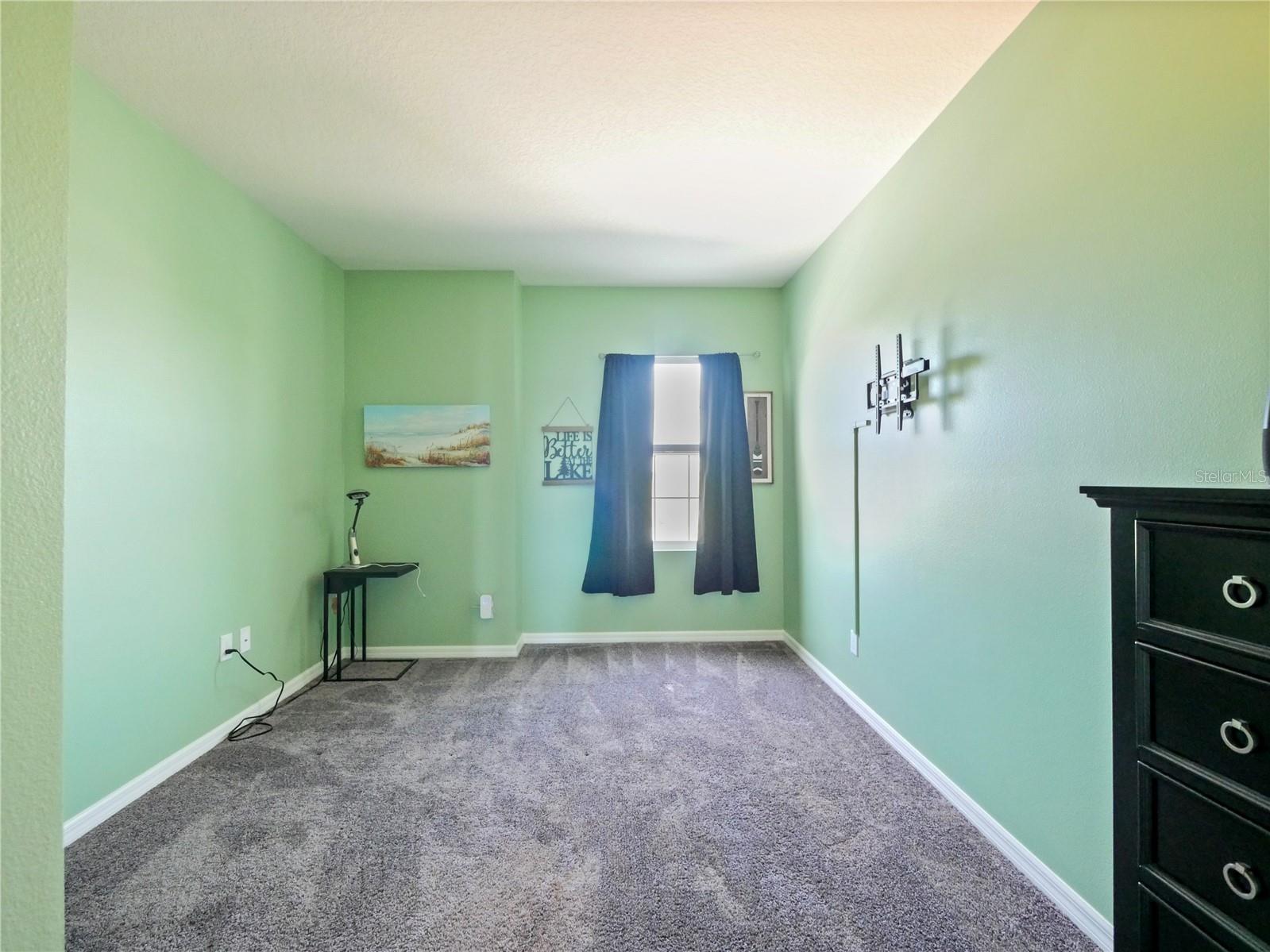 Image 17 of 48 For 395 Blue Cypress Drive