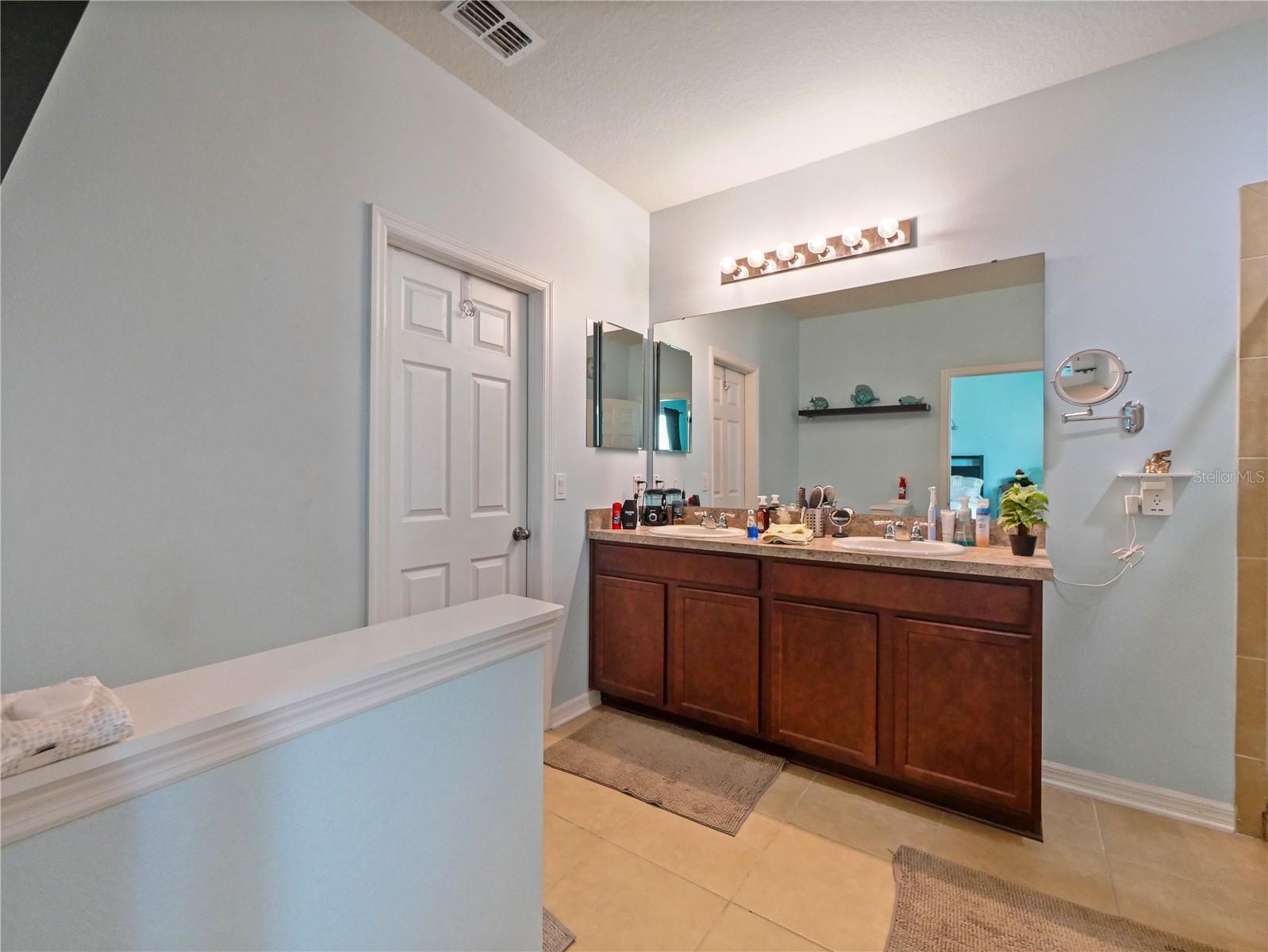 Image 43 of 48 For 395 Blue Cypress Drive