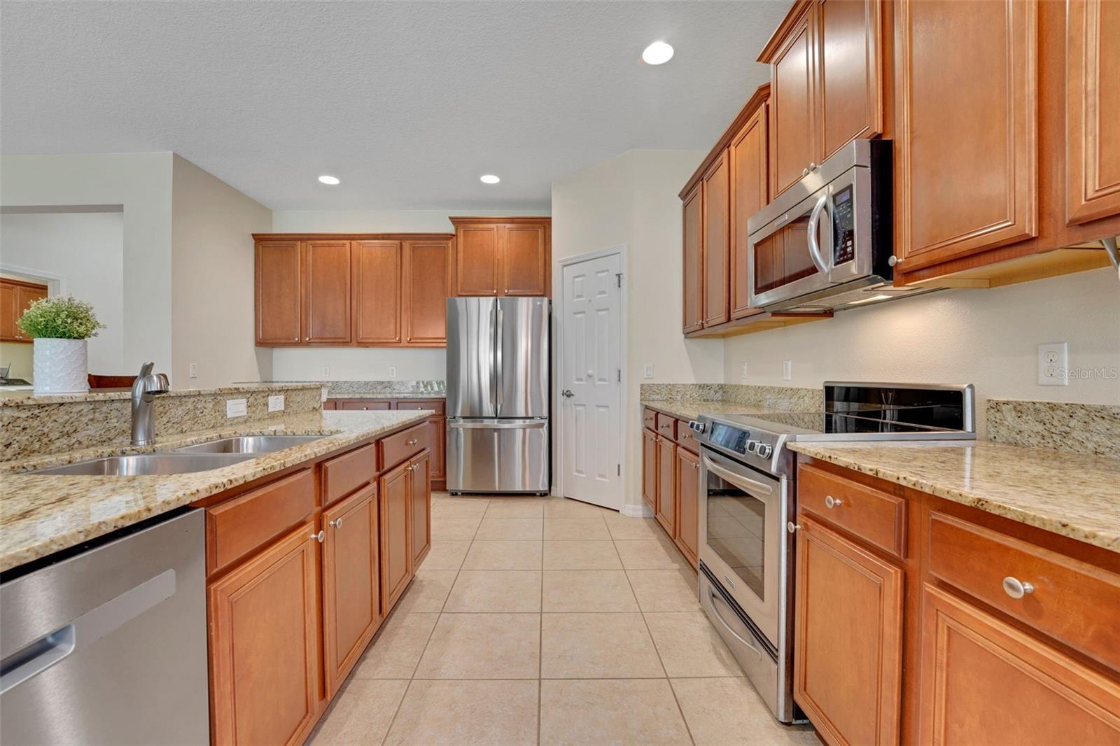 Image 18 of 49 For 30532 Gidran Terrace