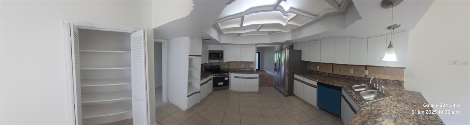 Image 13 of 49 For 2450 Sweetwater Country Club Dr