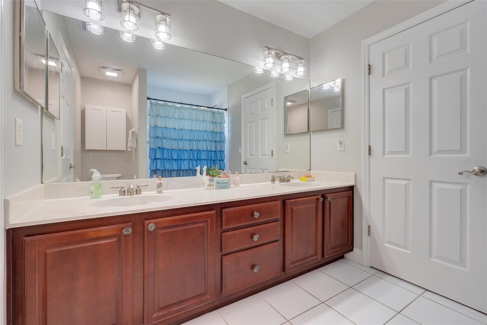 Image 44 of 51 For 7350 Spring Mountain Ln