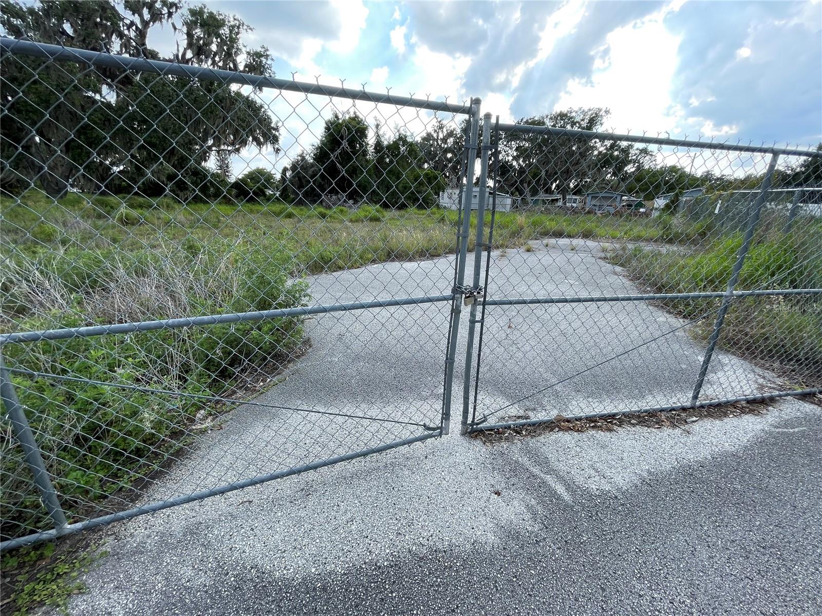Image 11 of 27 For 32311 Anglers Avenue