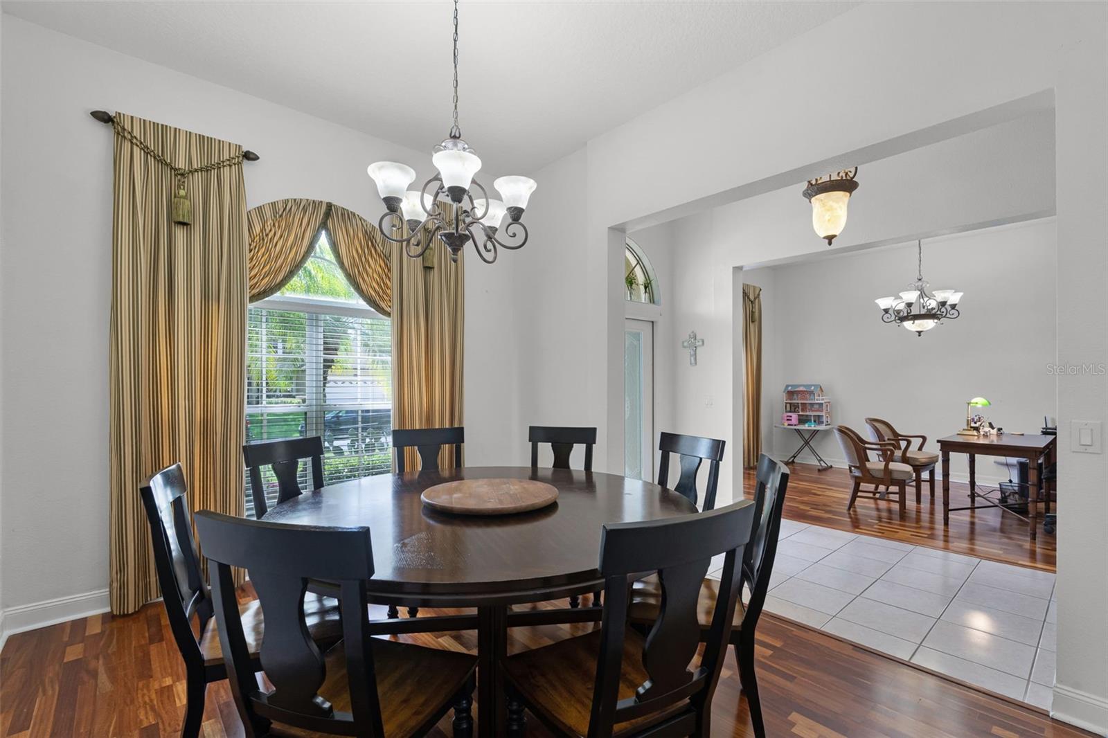 Image 11 of 77 For 4239 Fawn Meadows Cir