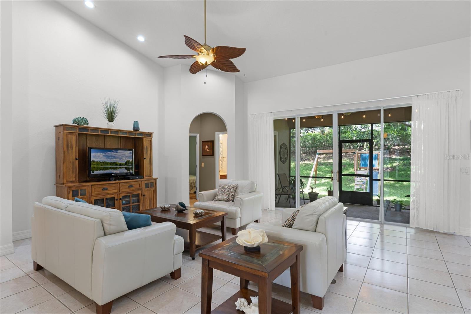 Image 15 of 77 For 4239 Fawn Meadows Cir