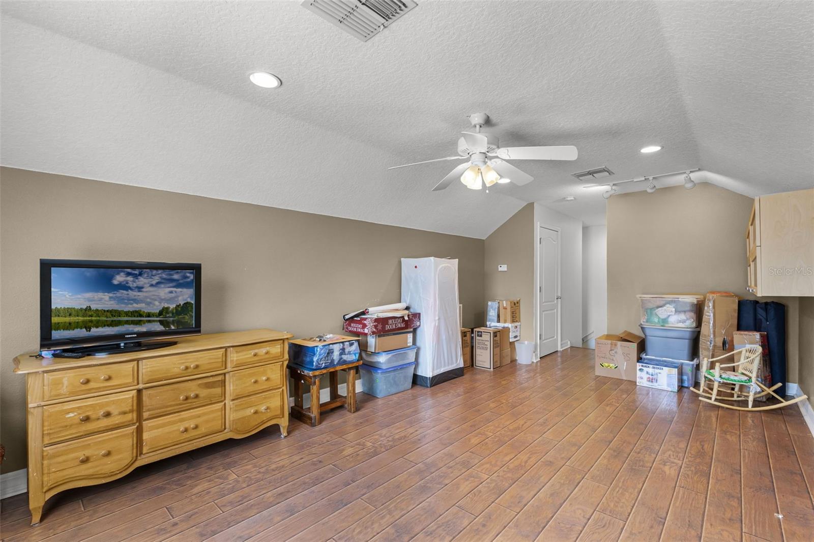 Image 24 of 77 For 4239 Fawn Meadows Cir