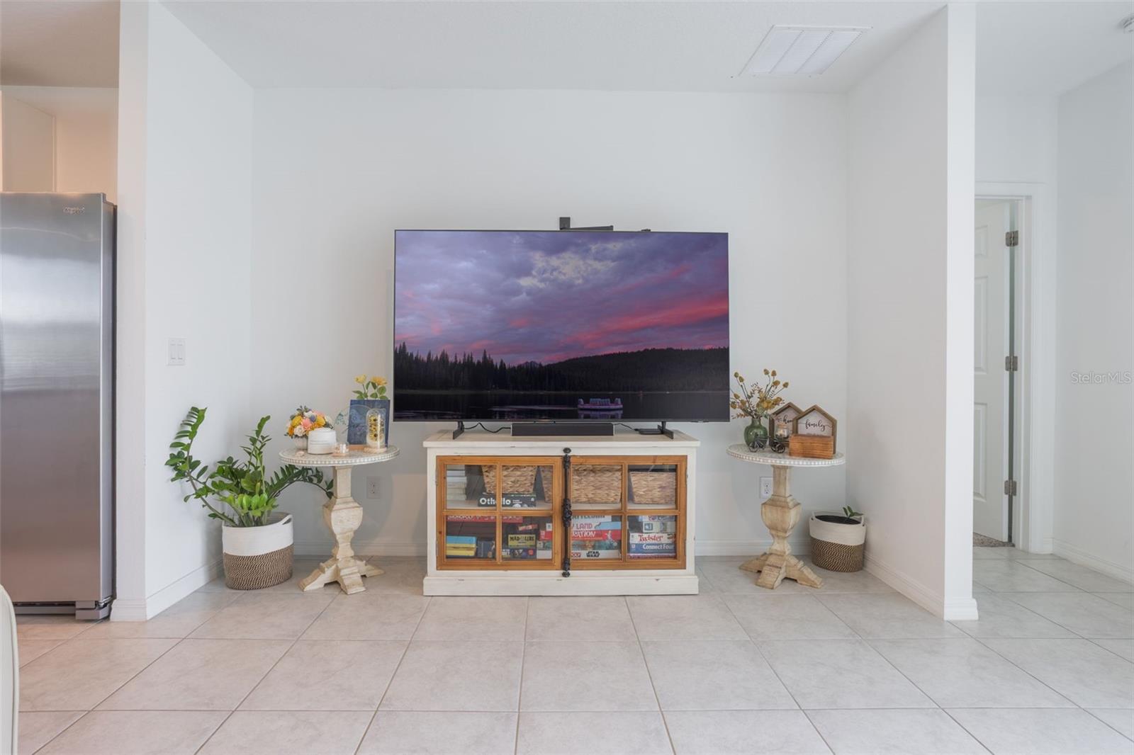 Image 23 of 59 For 29810 Anahid Dr