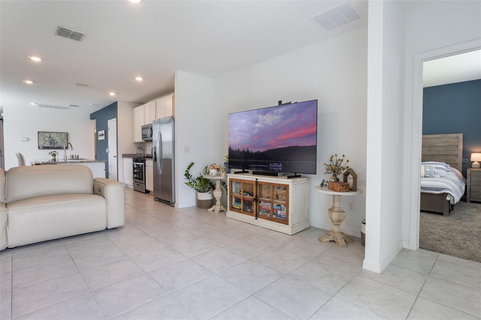 Image 24 of 59 For 29810 Anahid Dr